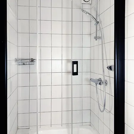 Mini-appartement Im Souterrain Mit Gratis Bettwaesche - Ideal Fuer Eine Nacht * Scharbeutz